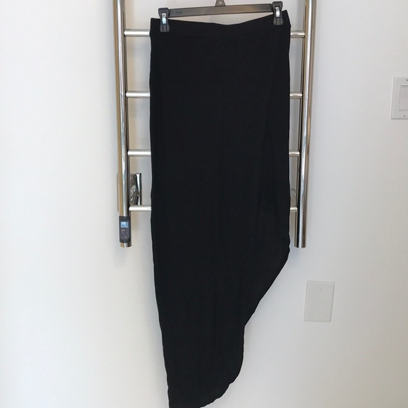 Asymmetric skirt - Picture 1 of 3